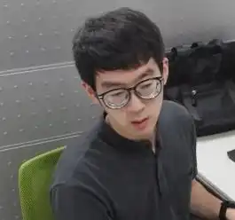 火爆抖音甜妹子被封最好养的女朋友,杭城男生的反应绝了