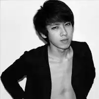 1080p男生黑白头像1080p高清黑白男生头像