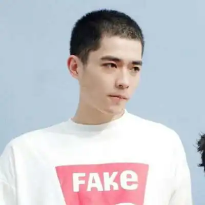 高冷宠溺的情侣头像她的美诱惑了我的心