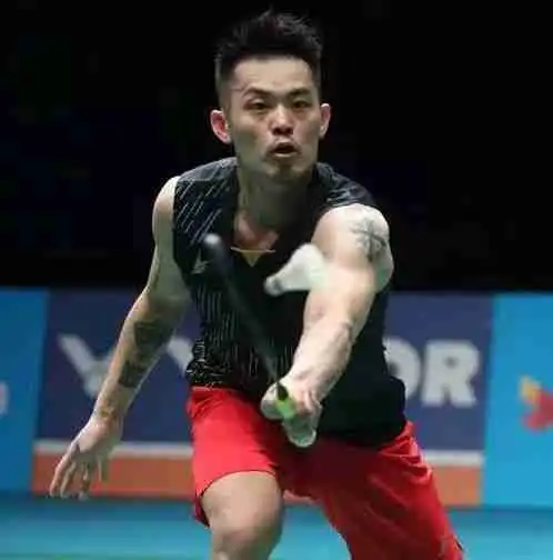 林丹21拿下谌龙夺冠,林李谌再度同框感慨不已