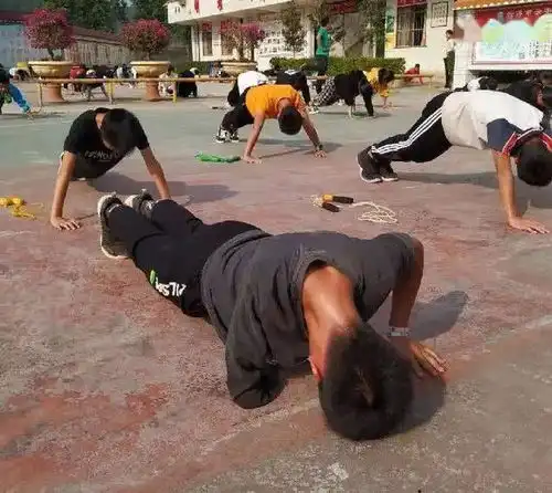 有幸有不幸易建联为老乡点赞朱芳雨给出承诺,他能打职业吗