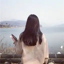 好看的美女qq头像伤感背影满腹委屈的并不是你一个人