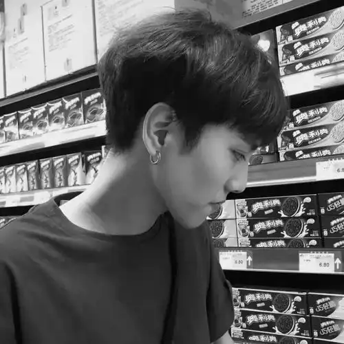 头像在身边才算拥有爱到习惯才算长久