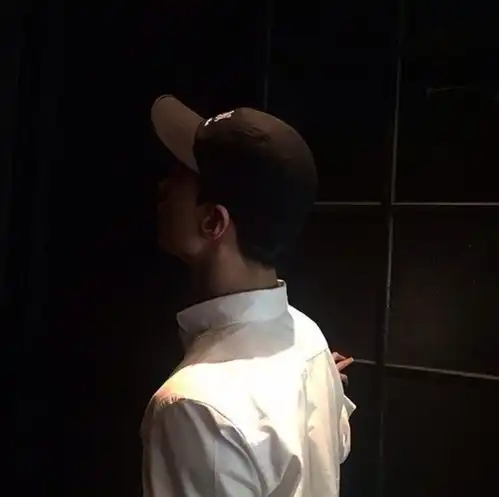 小清新阳光男生qq头像成熟可爱男生qq头像