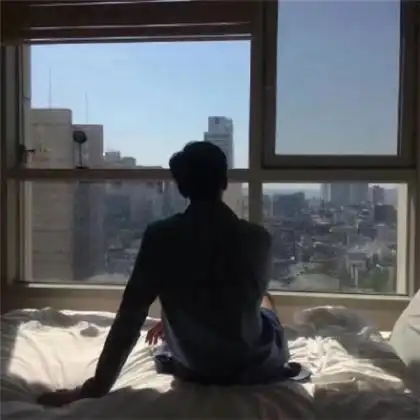 男背影欧美头像,一个人演译冬季的悲伤