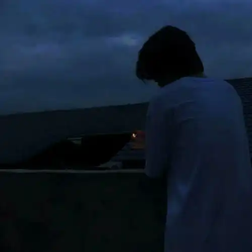 超酷头像男生头像独自走过苍苍莽莽与你同行才有了光