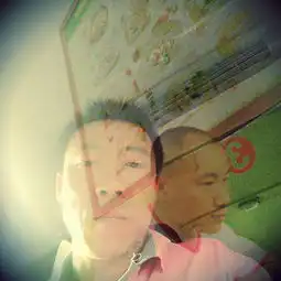 女性朋友回答,你们看到这两个男人那个可以做我的终生伴侣,谢谢大家帮忙给个建议