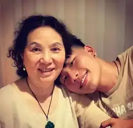 陈坤儿子陈尊佑长开了颜值大逆转,网友女朋友不错哦