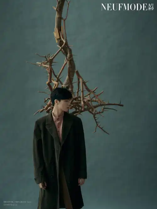 201130陈立农九号摩登古风书生大片公开极简干净一如少年独一无二的特质