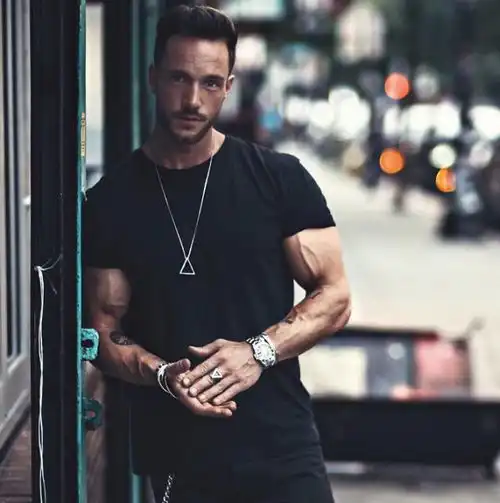 健身丨男人不能瘦巴巴,7招徒手练胸肌的方法,你应该get到