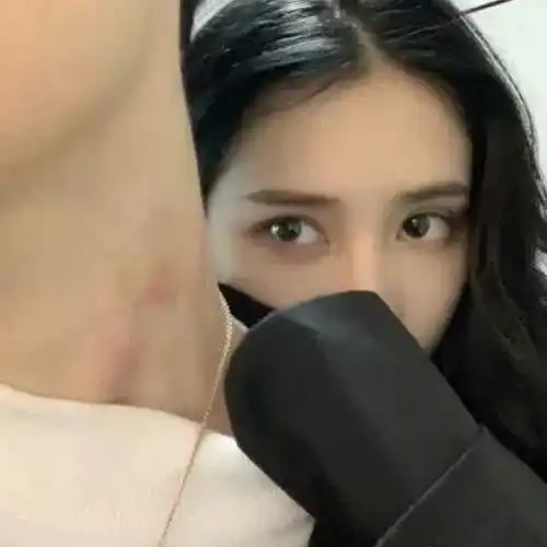 让男生荷尔蒙飙升的3个举动,女生别轻易学,小心要你负责