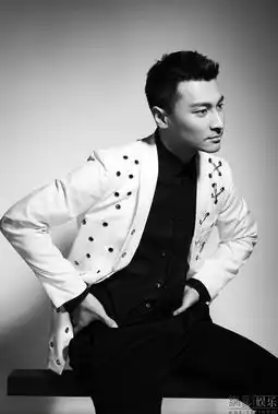 贺刚黑白系写真曝光
