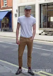 t恤简单黑白配也能时尚感爆棚