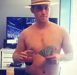 告别腹肌欧美男掀起晒啤酒肚热潮受女性热捧7731560健康图片库大视野