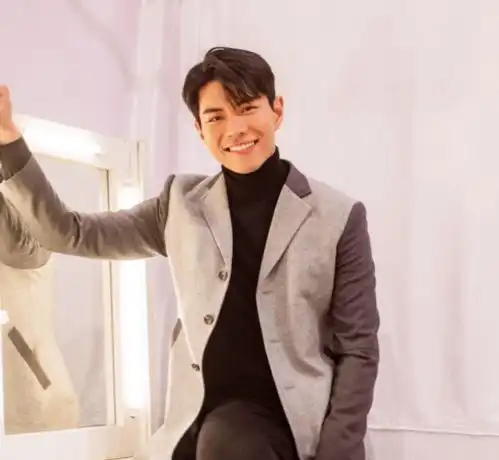 tvb男星首次担正赢尽人气,随时上位做林峯2.0