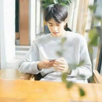 高冷帅气男生小丑头像2019让烈酒烧心头让往事随风走