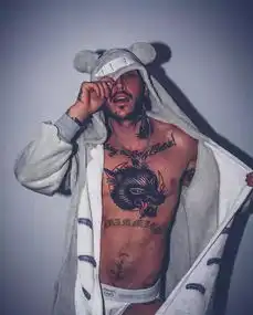 第二人生自认活不过21岁的姑娘通过变性重生