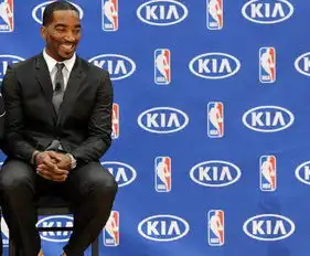 骑士该叫骑士男模队了,詹姆斯霸气,乐福太帅,最骚的就是史密斯