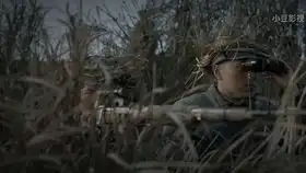 6岁小男孩上战场一线,不惧炮火运送弹药,全队士兵都听他命令