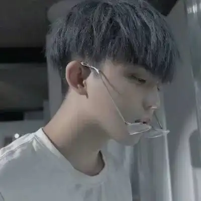 男生头像是你想要的小哥哥不
