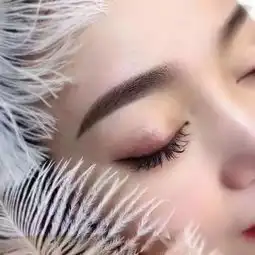 卡乐士圆厅黑了满满的全是黑衣美女