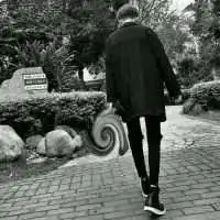 男生头像霸气超拽背影黑白微信头像图片大全