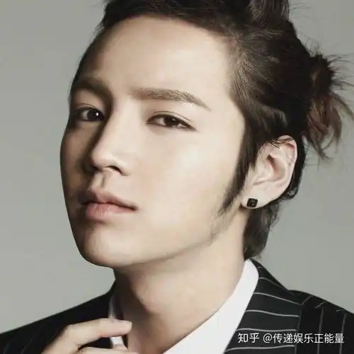 退伍后痩回颜值巅峰,张根硕恢复帅气小尖脸,曾经的美男又来了