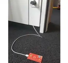 新闻哥14岁少年开车出事故叫嚣交警你又拘不了我,熊孩子欠教育