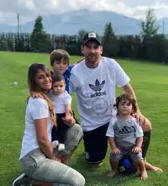 梅西不自律,c罗无天赋好好的说一下,关于梅西自不自律的问题