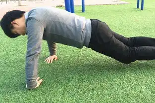 二十多岁的男性,俯卧撑做多少合适坚持做可能有这6种好处