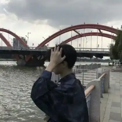 qq真人头像男生悲伤,颓废的男生送给伤心的人