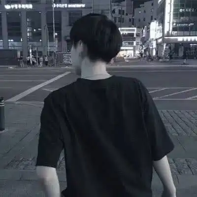 2020新版微信头像男背影图片2020独一无二男生唯美背影头像