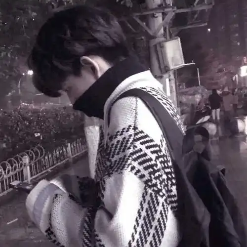 头像消息通知你有个吻,接一下