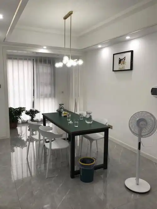 太羡慕她家了,历时一年终于乔迁入住,全屋刮大白,简约又干净厨房窗帘客厅阳台沙发网易订阅