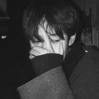 失恋后的头像男用男生失恋伤心流泪图片