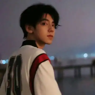 帅气潮男专属魅力真人头像2021不是所有的喜欢都如愿以偿