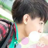 帅男美女的流行qq头像2