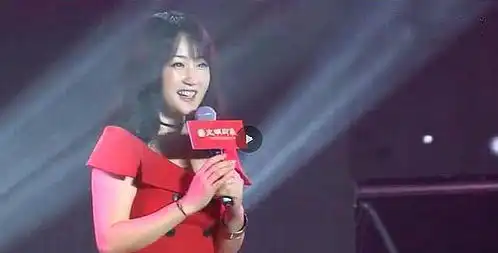 杨钰莹近照发福,真的差点认不出来,不愧是相貌折射生活