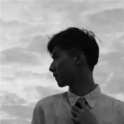 黑白头像2018男生颓废伤感头像