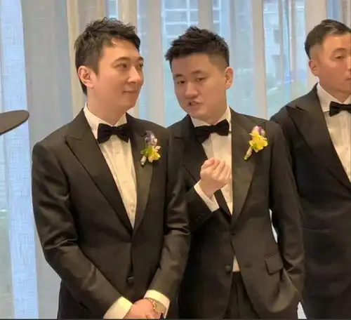 王思聪再当伴郎一看新人背景,怪不得思聪如此低调