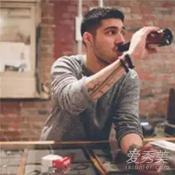 水瓶座男生喜欢什么样的女生5招搞懂水瓶座男生喜欢的类型爱秀美