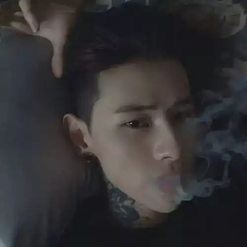 社会霸气头像对不起,长不出你想要的样子