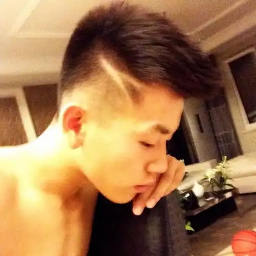 我男友李璟琛是帅哥吗