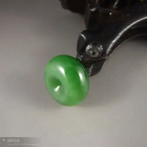 碧玉中的极品猫眼
