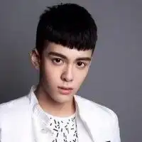 白发红眸少年头像微信头像图片大全