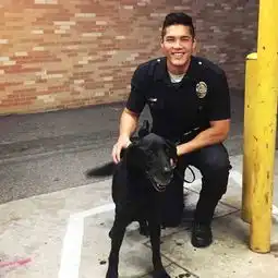 金小小妹女儿的爸爸其实是这个帅出血的华裔保镖