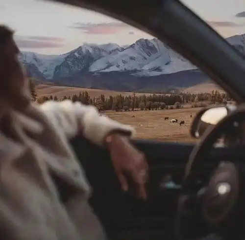 氛围感男头人生辽阔,不能只活在爱恨里