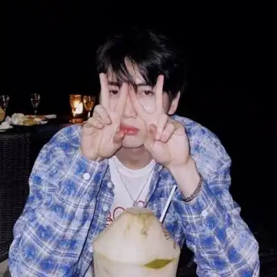 很帅很酷的有男人味的精选头像秋是慢入的但冷确是突然的