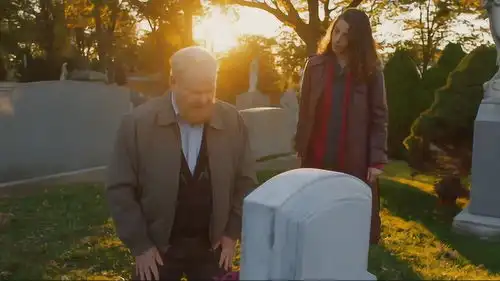 女孩变成没存在感的透明人,身边人看不到她了,孤独失落的奇幻电影