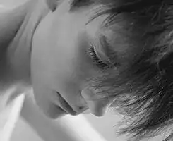 谁有黑白男生的伤感头像